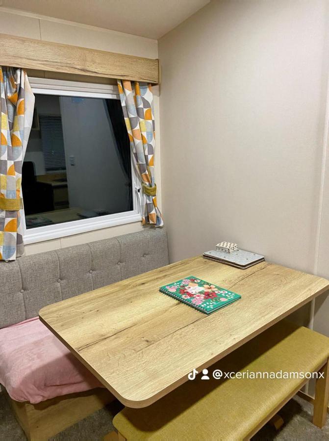 Presthaven Sands Hotel Престатин Екстериор снимка